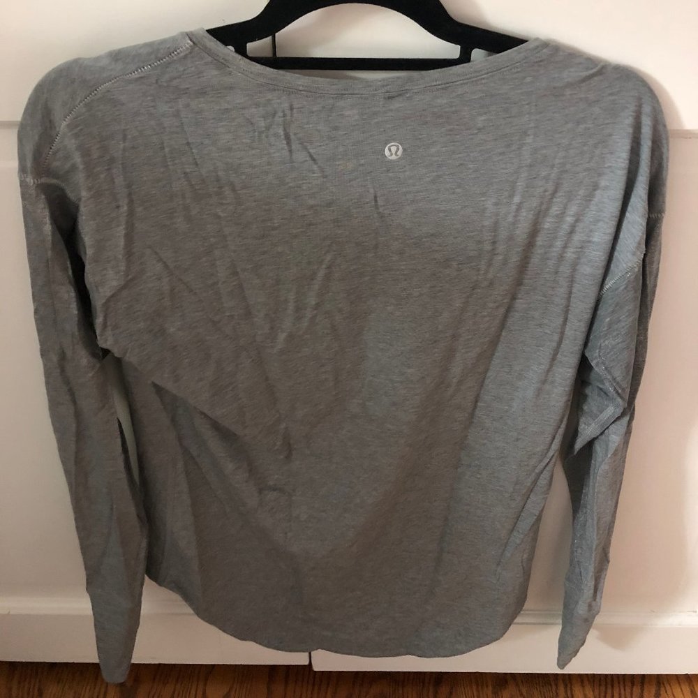 Lululemon Light Pullover - Picture 4 of 4